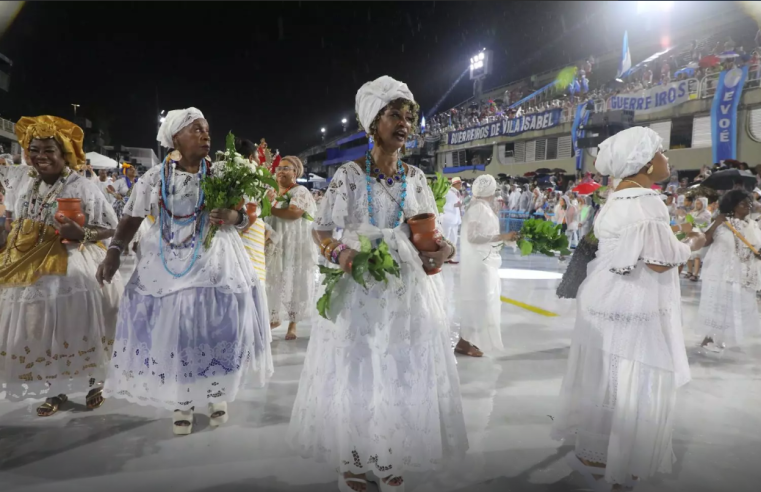 Carnaval: Tradicional lavagem do Sambódromo se torna evento oficial no calendário do Rio