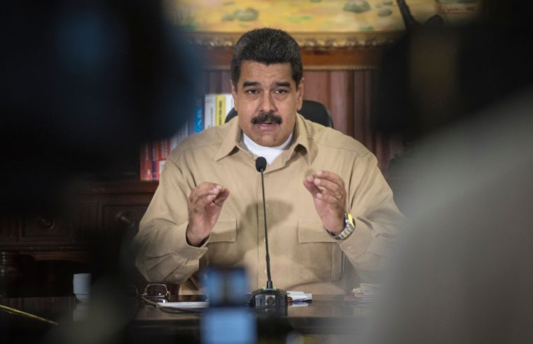 Tensão aumenta na Venezuela e Maduro coloca Forças Armadas nas ruas para controlar protestos