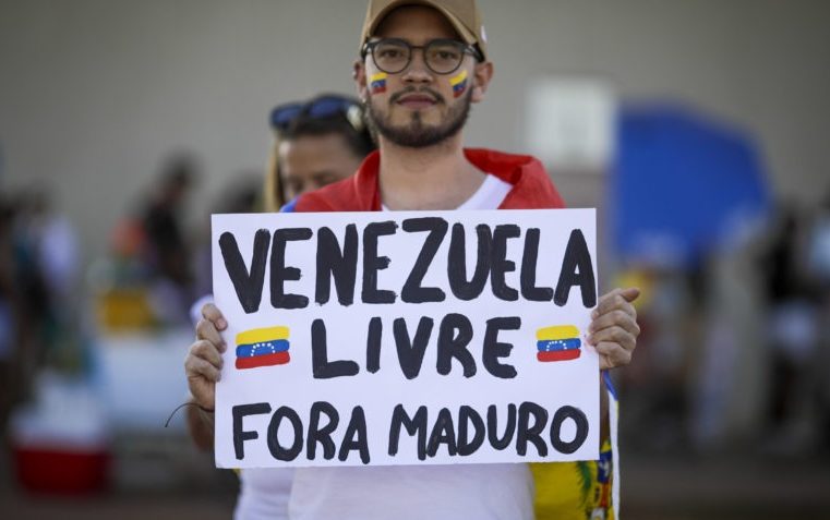 Venezuelanos fazem ato por direito ao voto em São Paulo: ‘Apoiem nossa luta por uma Venezuela democrática’