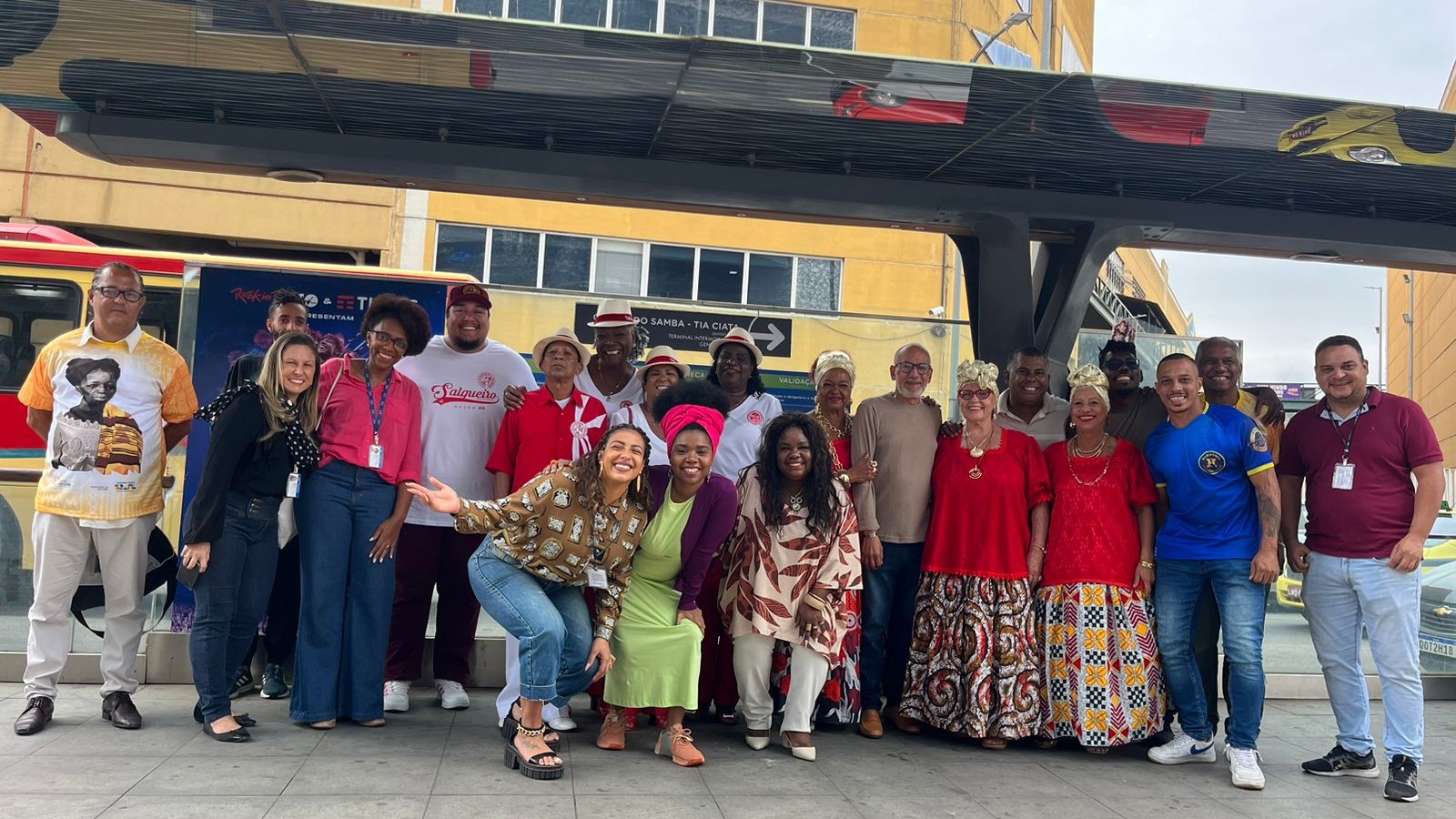 Estação do VLT em frente à Cidade do Samba é renomeada em homenagem à matriarca do samba, Tia Ciata