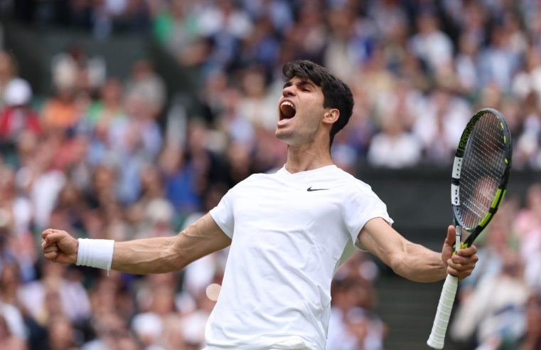 Alcaraz vence Medvedev, avança à final de Wimbledon e busca bicampeonato