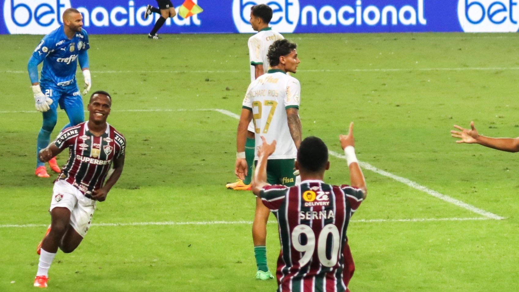 Com gol de Arias, Fluminense vence o Palmeiras no Maracanã por 1 a 0 e diminui distância para sair do Z-4