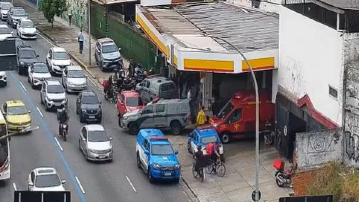 PM de folga reage a assalto e mata bandido no Centro do Rio