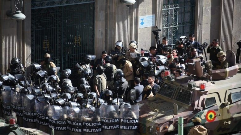 Chefe de unidade militar de elite é preso na Bolívia por golpe fracassado