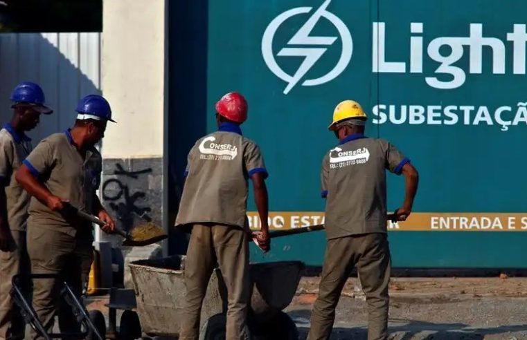 Curto-circuito em subestação da Light deixa moradores da Grande Tijuca sem luz