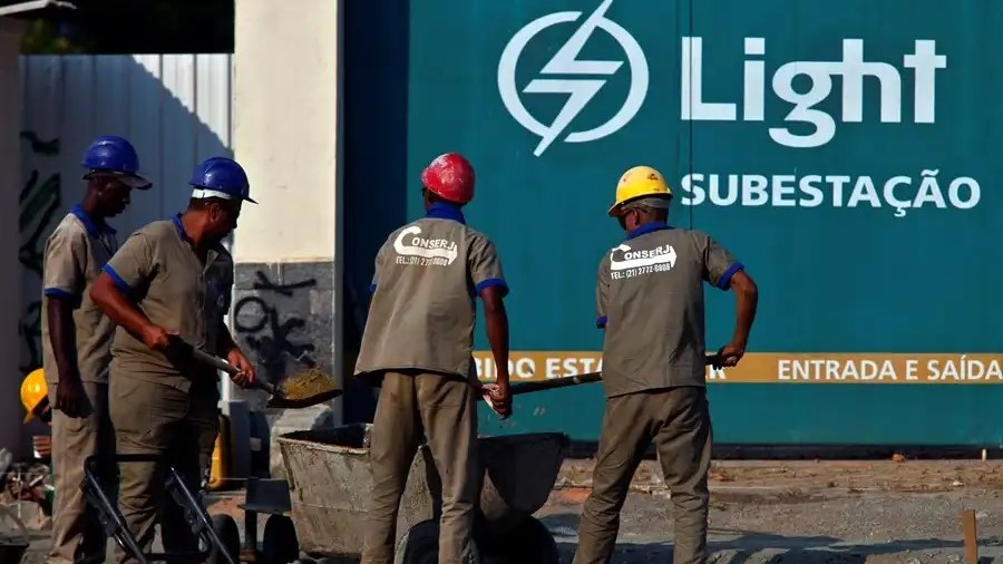 Curto-circuito em subestação da Light deixa moradores da Grande Tijuca sem luz