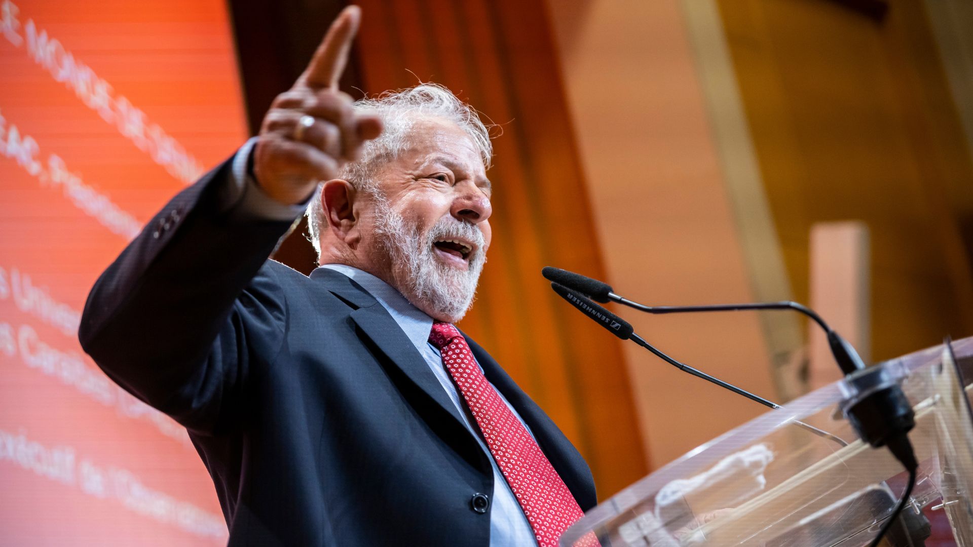 Lula defende participação do Estado na economia e afirma que Telebrás ‘estará a serviço do Brasil’