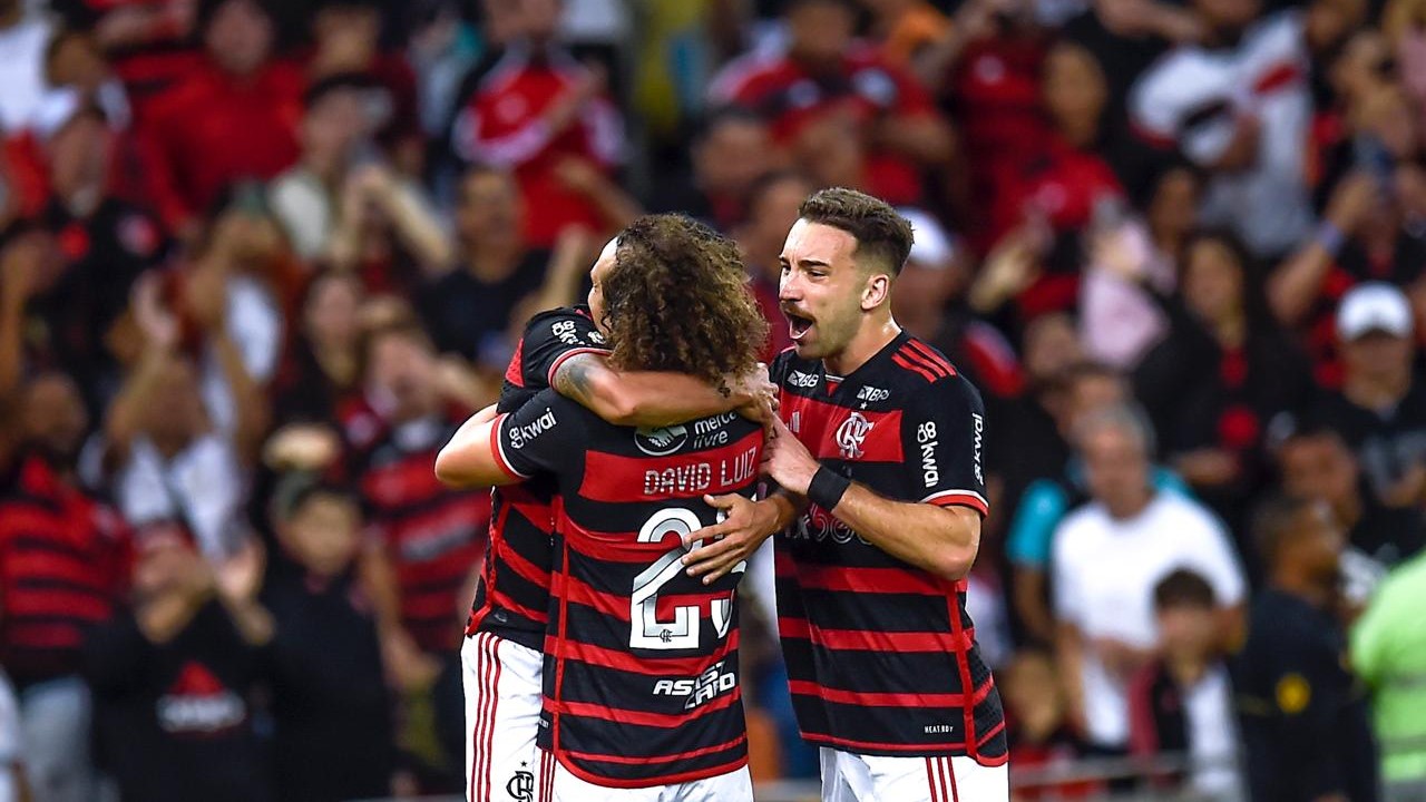 Brasileirão: Vasco e Botafogo empatam, Flamengo vence Cruzeiro e se isola na liderança, Fluminense segue na lanterna 