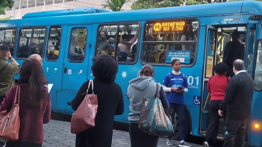 Concessionária tenta convencer passageiros das ‘vantagens’ do fim do Metrô na Superfície