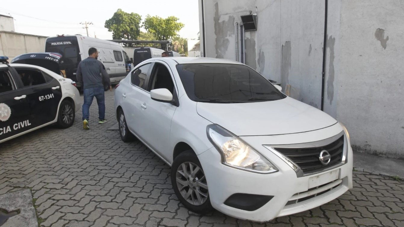 Quadrilha responsável por furto, clonagem e venda de carros alugados é alvo de ação na Zona Oeste