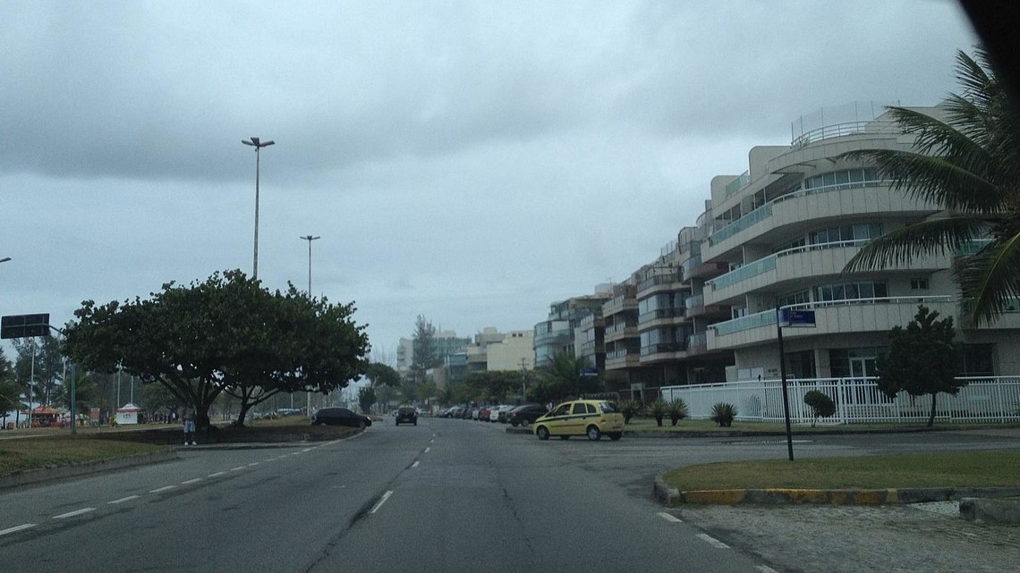 Avenida Lúcio Costa, na Barra da Tijuca, tem velocidade máxima reduzida para 60 km/h em 90 dias