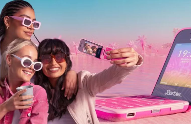 Nokia lança telefone flip Barbie: design rosa, funcionalidade básica e preço de R$ 713