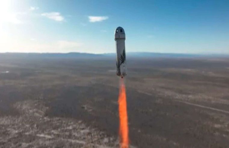 Blue Origin retoma lançamentos turísticos com sucesso e foguete transporta seis passageiros ao espaço