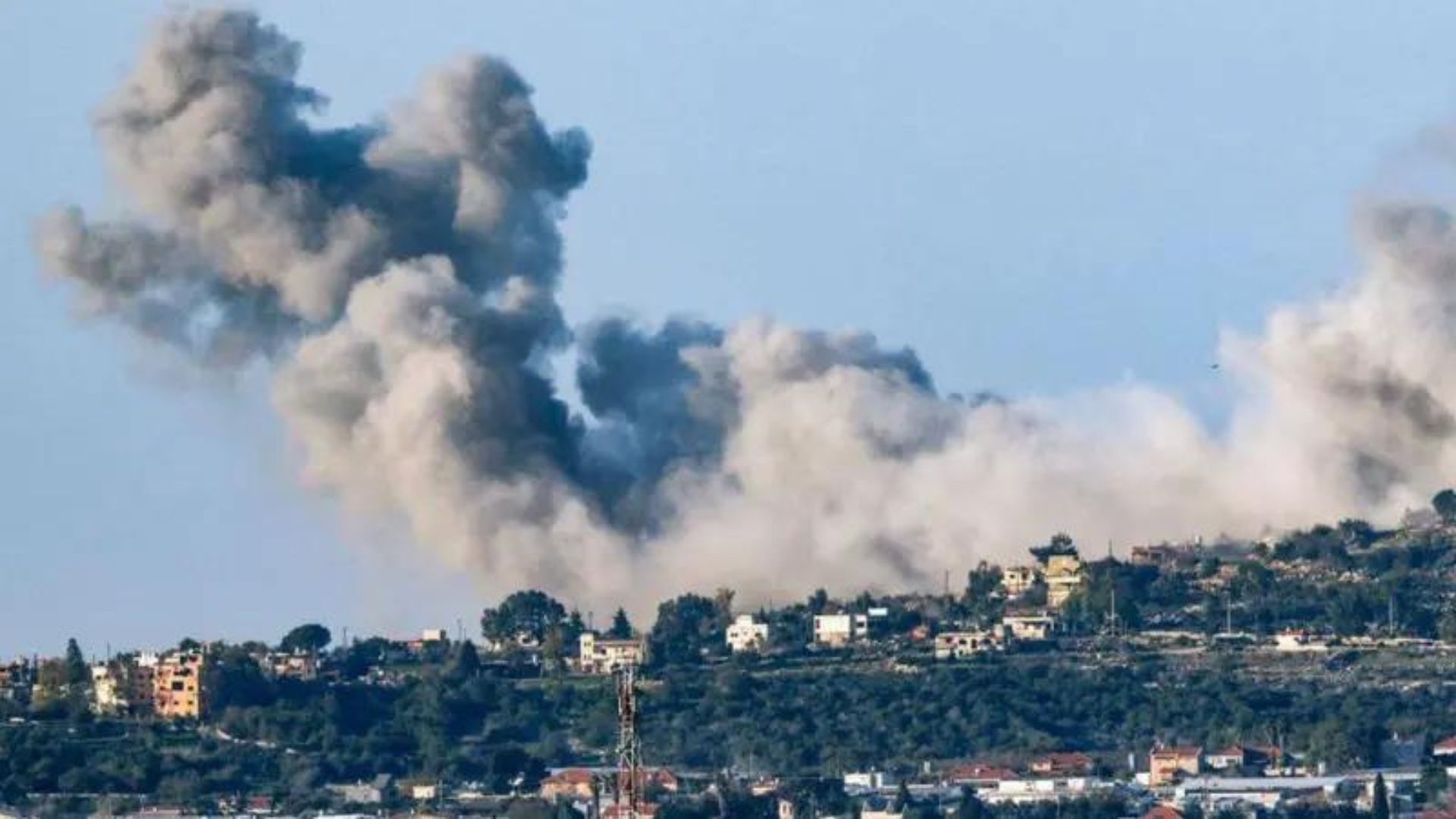 Ataques aéreos de Israel matam seis combatentes e uma criança no Sul do Líbano