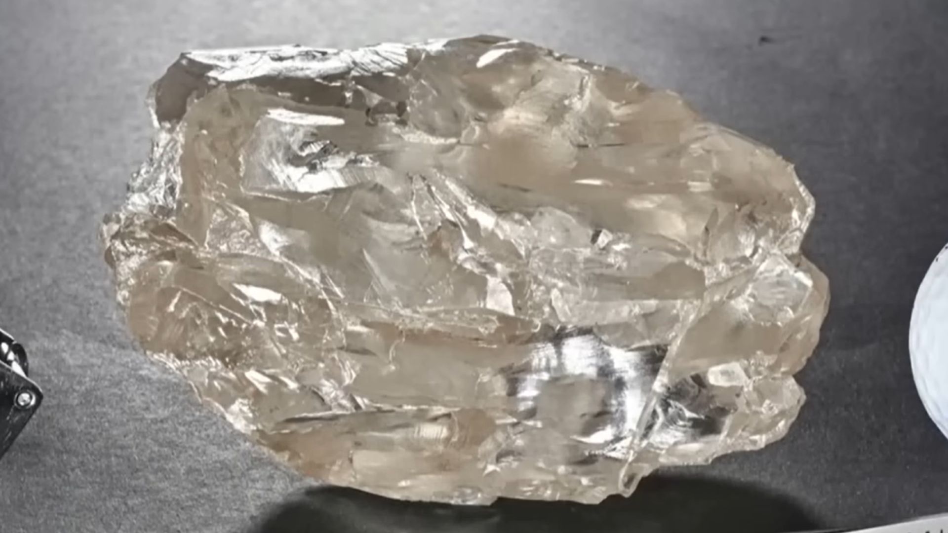 Segundo maior diamante do mundo é descoberto na África