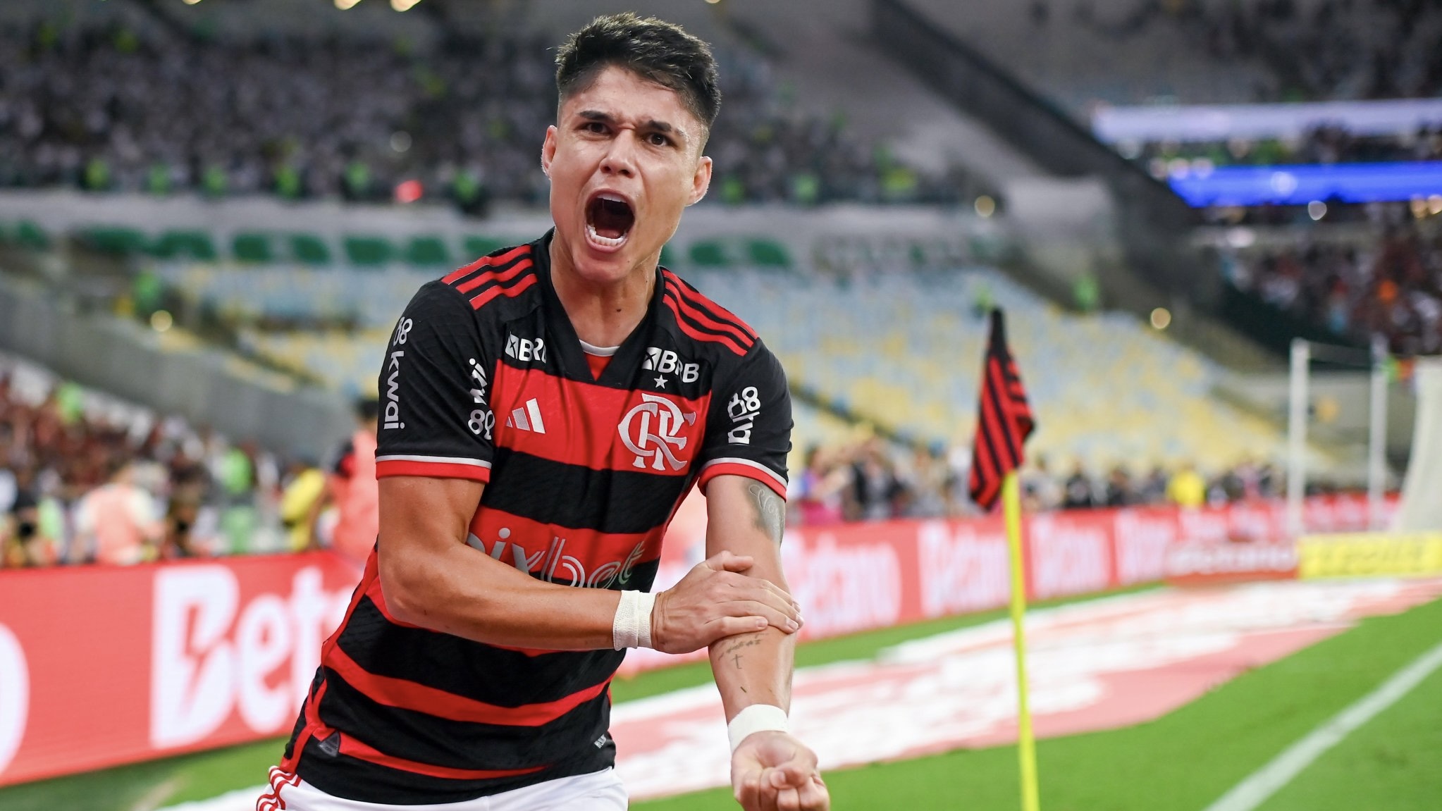 Flamengo vence Palmeiras por 2 a 0 no Maracanã e encaminha vaga nas quartas da Copa do Brasil