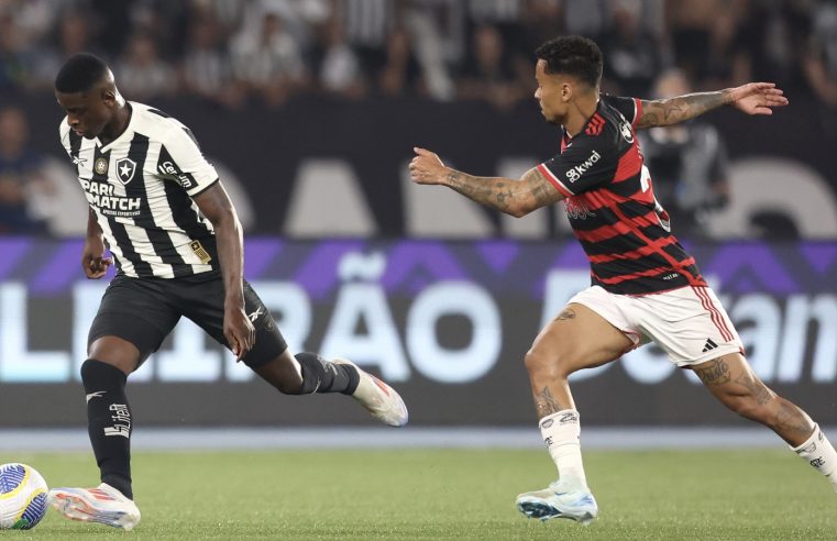 Botafogo goleia Flamengo de 4 x 1 e reassume a liderança do Brasileirão