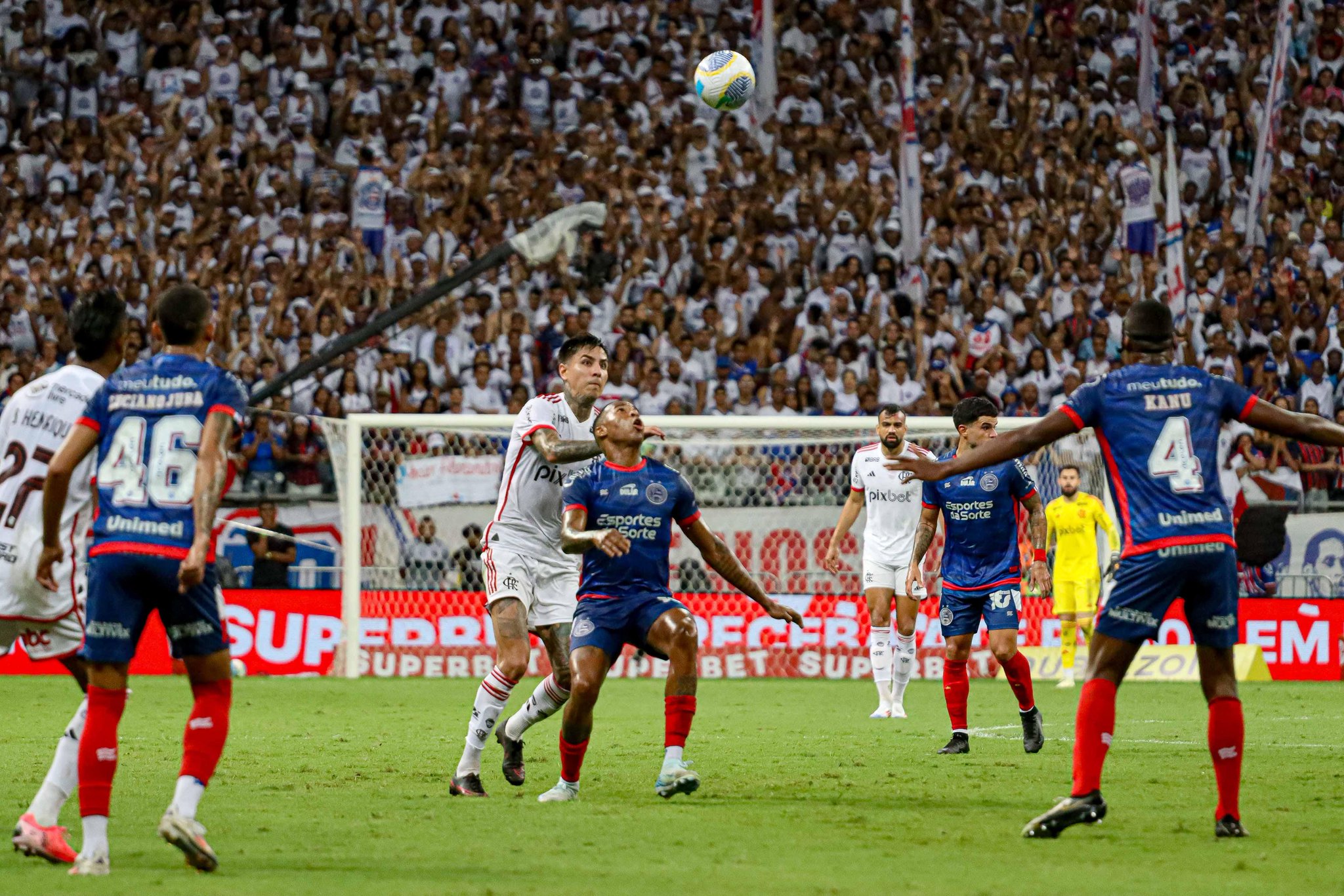 Flamengo vence Bahia por 1 a 0 e sai na frente na disputa pela vaga na semifinal da Copa do Brasil