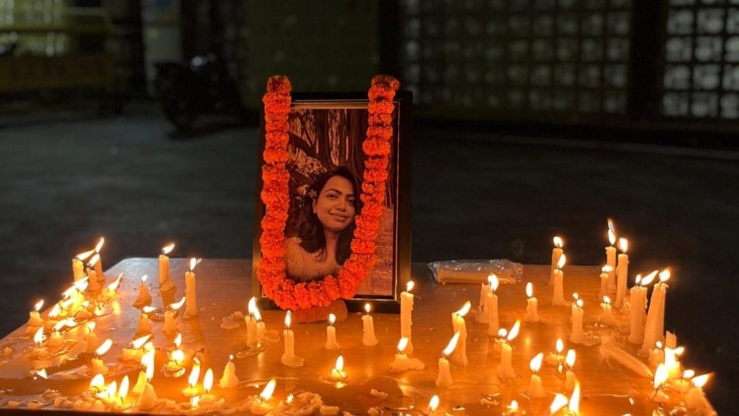 Protestos na Índia aumentam após estupro e assassinato de uma médica