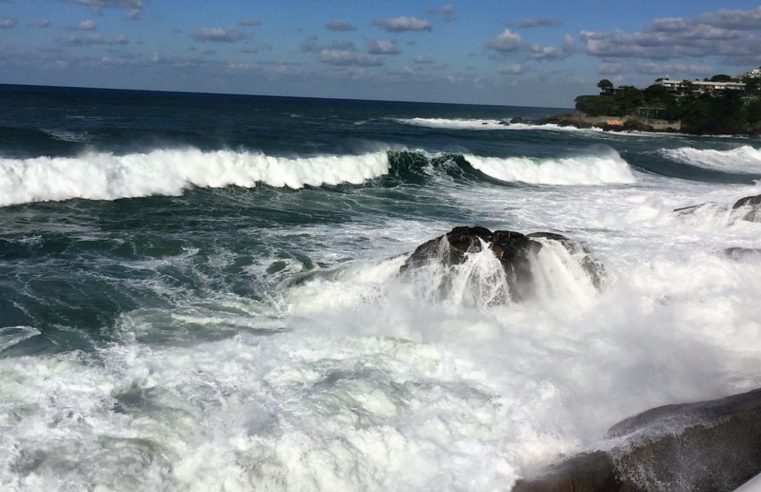 Marinha emite aviso de ressaca com ondas de até 2,5 metros no Rio