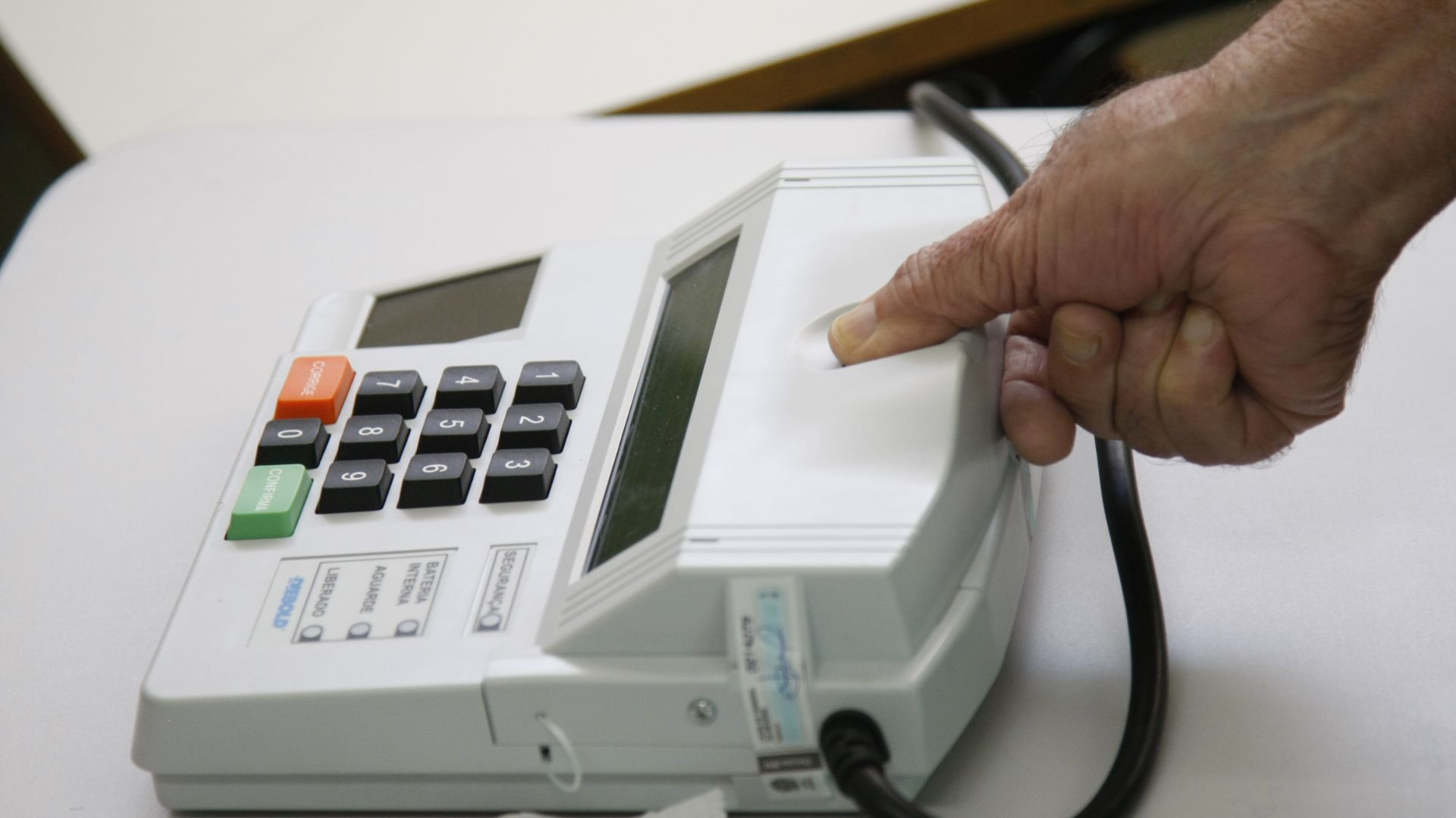 TRE-RJ vai validar dados do Detran para facilitar voto por biometria