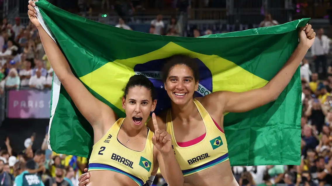 Duda e Ana Patrícia levarão bandeira do Brasil no encerramento