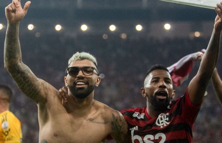 ‘Vocês estão escolhendo o lado da chatice’: Gabigol ironiza após críticas por segurar camisa do Palmeiras em partida