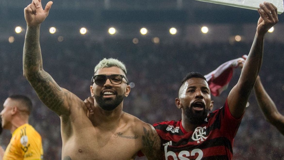 ‘Vocês estão escolhendo o lado da chatice’: Gabigol ironiza após críticas por segurar camisa do Palmeiras em partida