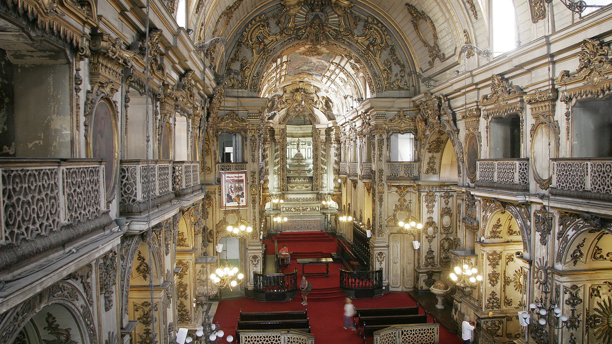 Peças sacras furtadas nos anos 1990 voltam à Igreja do Carmo