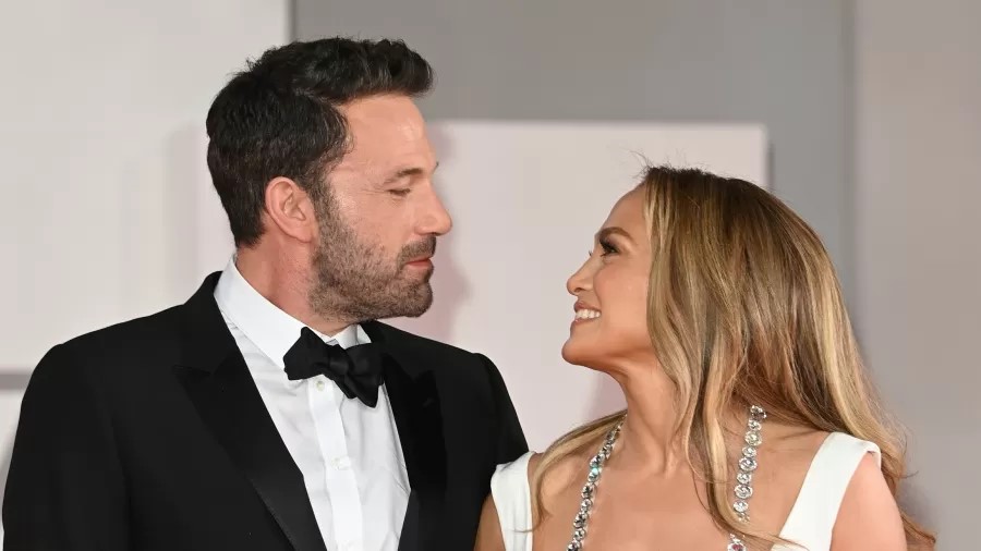 Crise: Jennifer Lopez pede divórcio de Ben Affleck após 2 anos de casamento