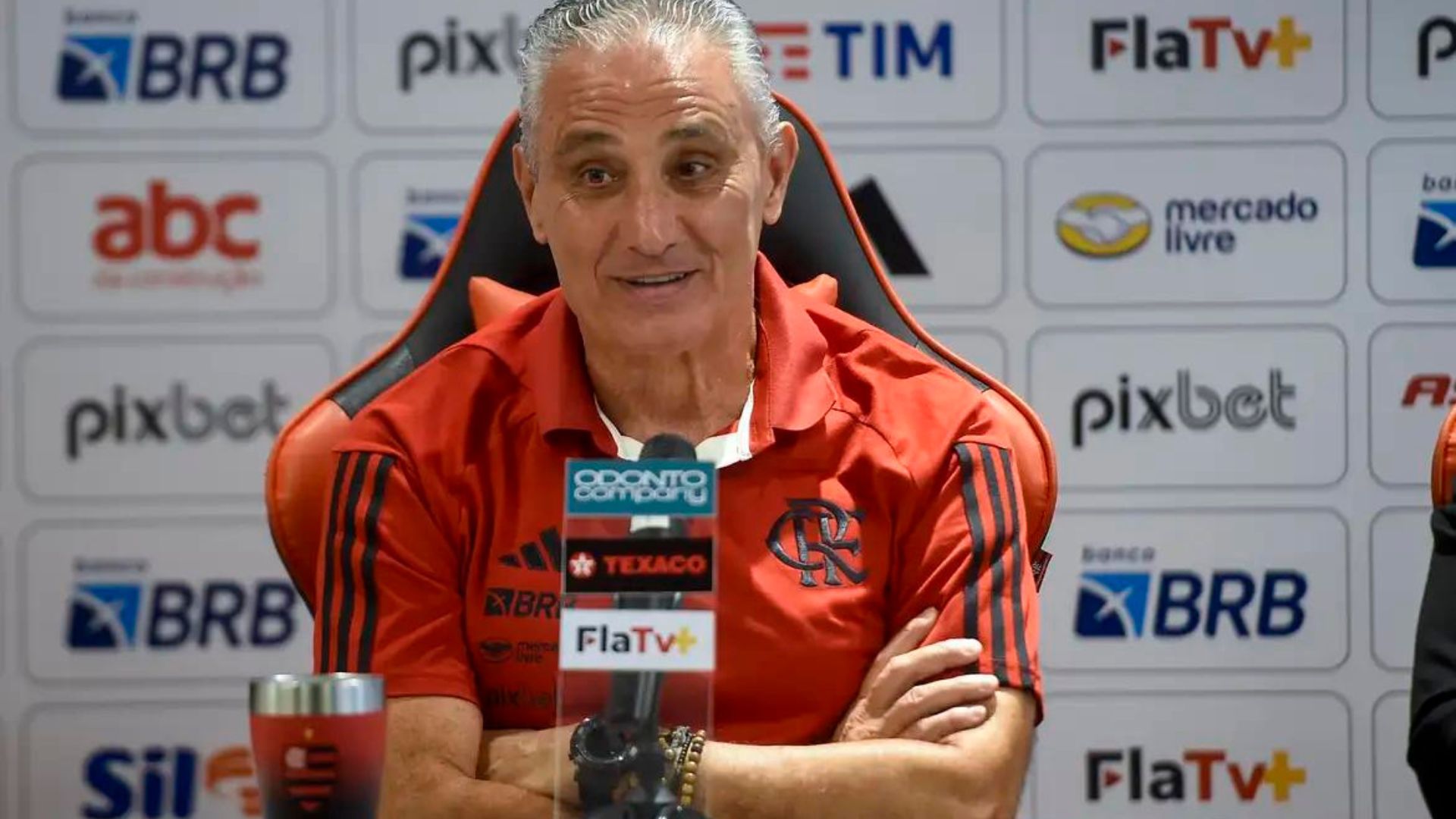 Técnico Tite é denunciado pela Conmebol após críticas sobre exigências de altitude e cuidados médicos