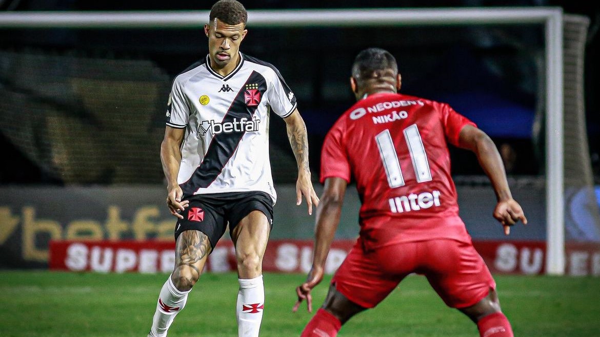 Vasco e Athletico-PR se enfrentam pela Copa do Brasil nesta quinta (29); times trocam farpas nas redes