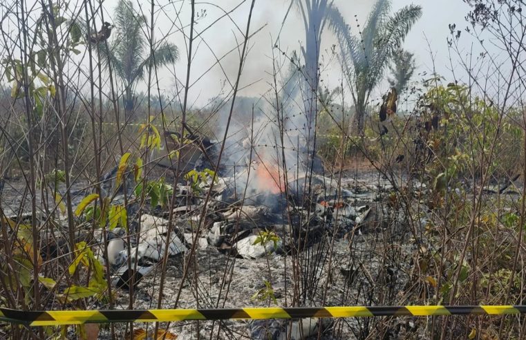 Aeronave bimotor cai na zona rural de Mato Grosso e mata 5 pessoas