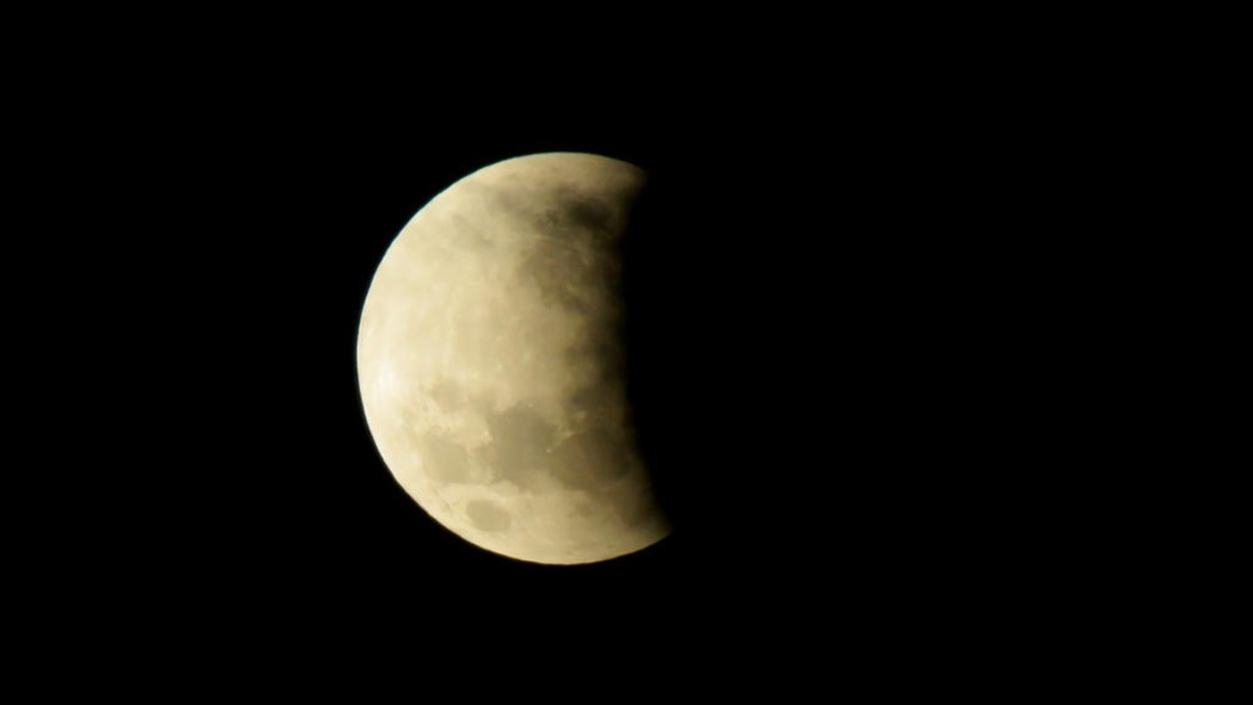 Eclipse lunar durante Superlua é fenômeno astronômico raro reservado para noite desta terça (17)