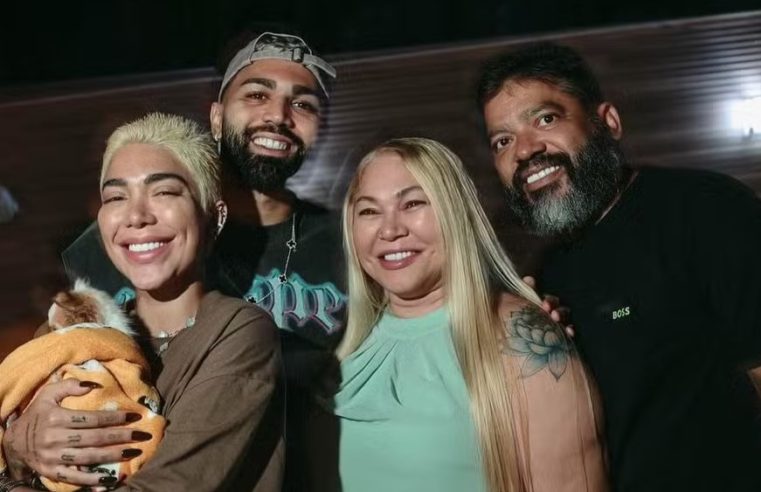 Affair de Gabigol, Julia Rodrigues, entrega presença em festa íntima do jogador