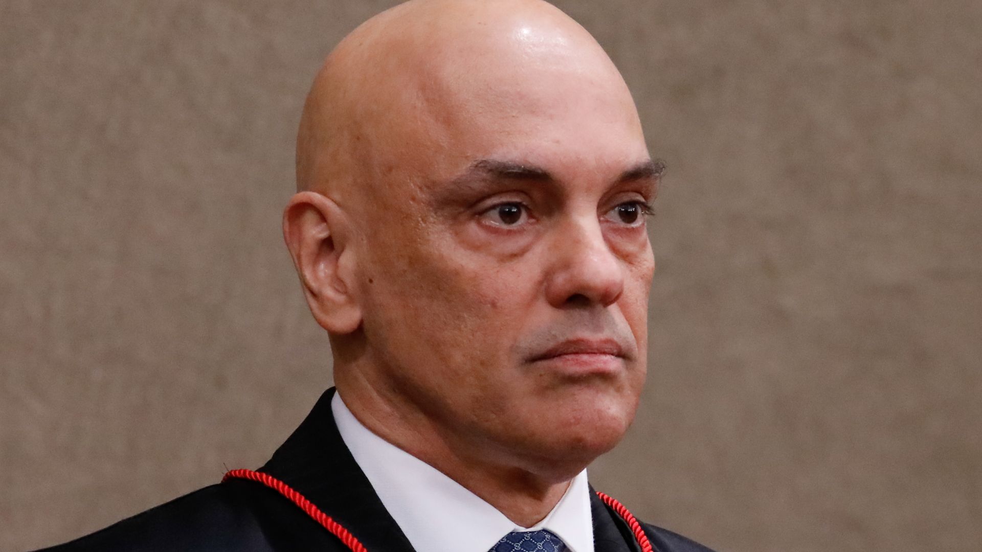 Congressistas dos EUA chamam Moraes de ‘ditador totalitário’ e pedem revogação do visto americano dele