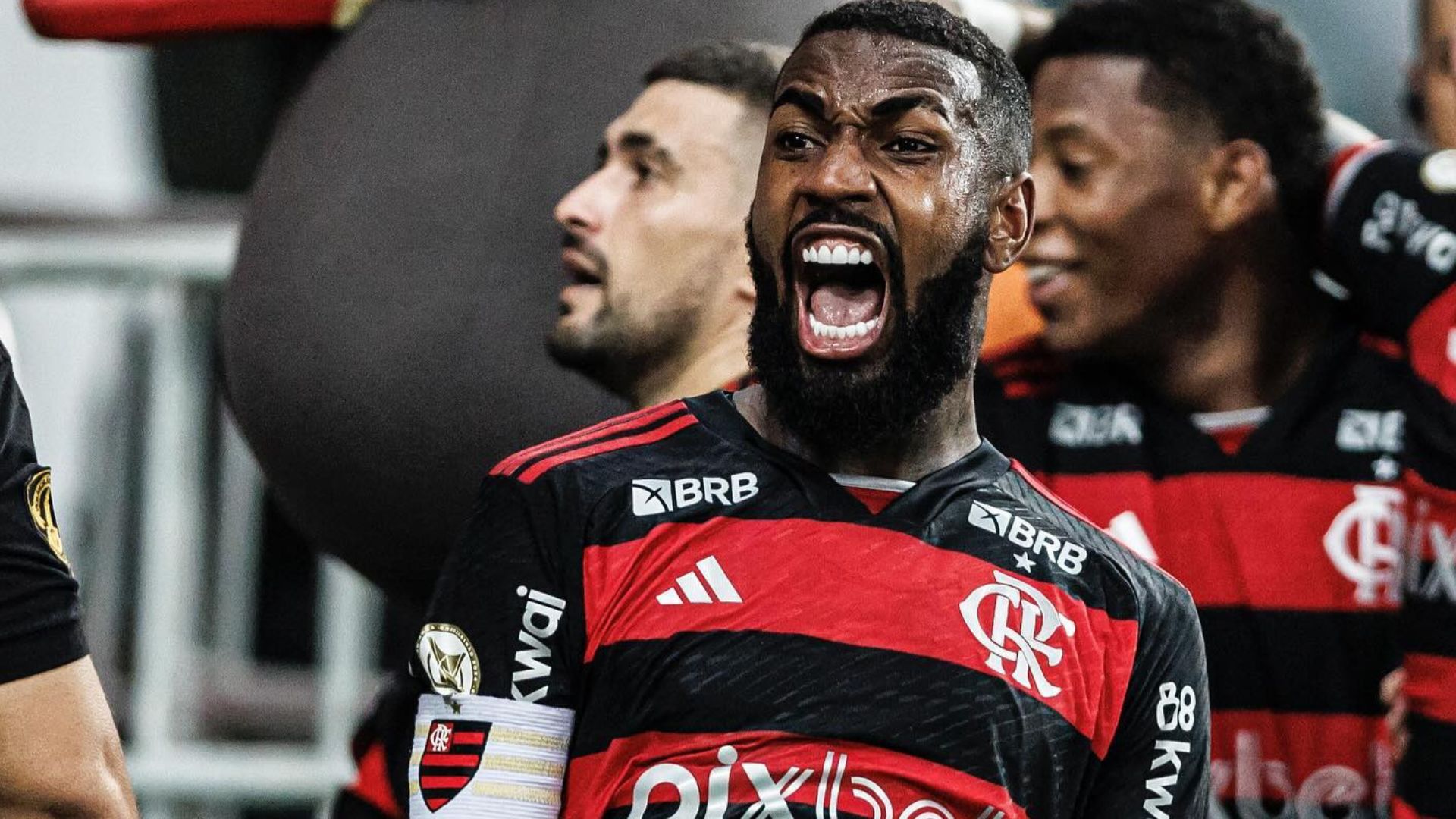 Sob vaias e pressão Flamengo vence Athletico-PR por 1 a 0 com gol de Gerson e alivia crise antes da semifinal da Copa do Brasil