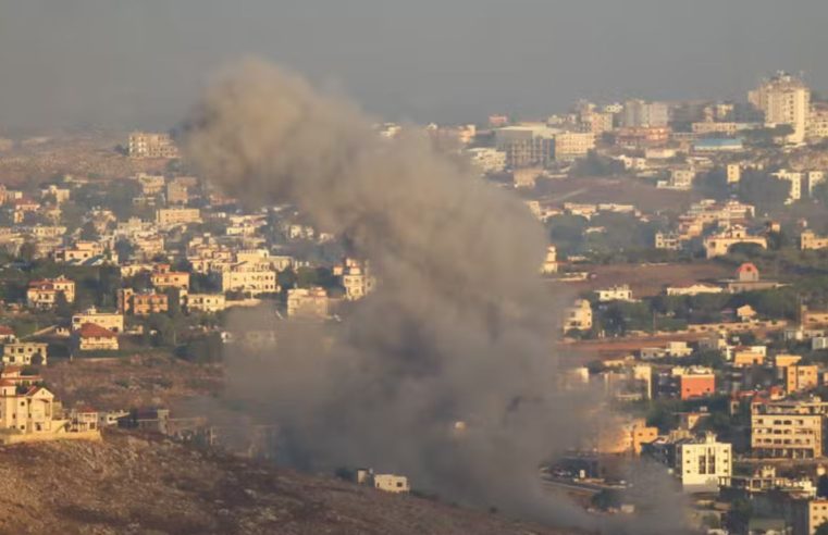 Israel ordena retirada de civis libaneses de áreas do Hezbollah intensificando bombardeios; Beirute registra 274 mortos