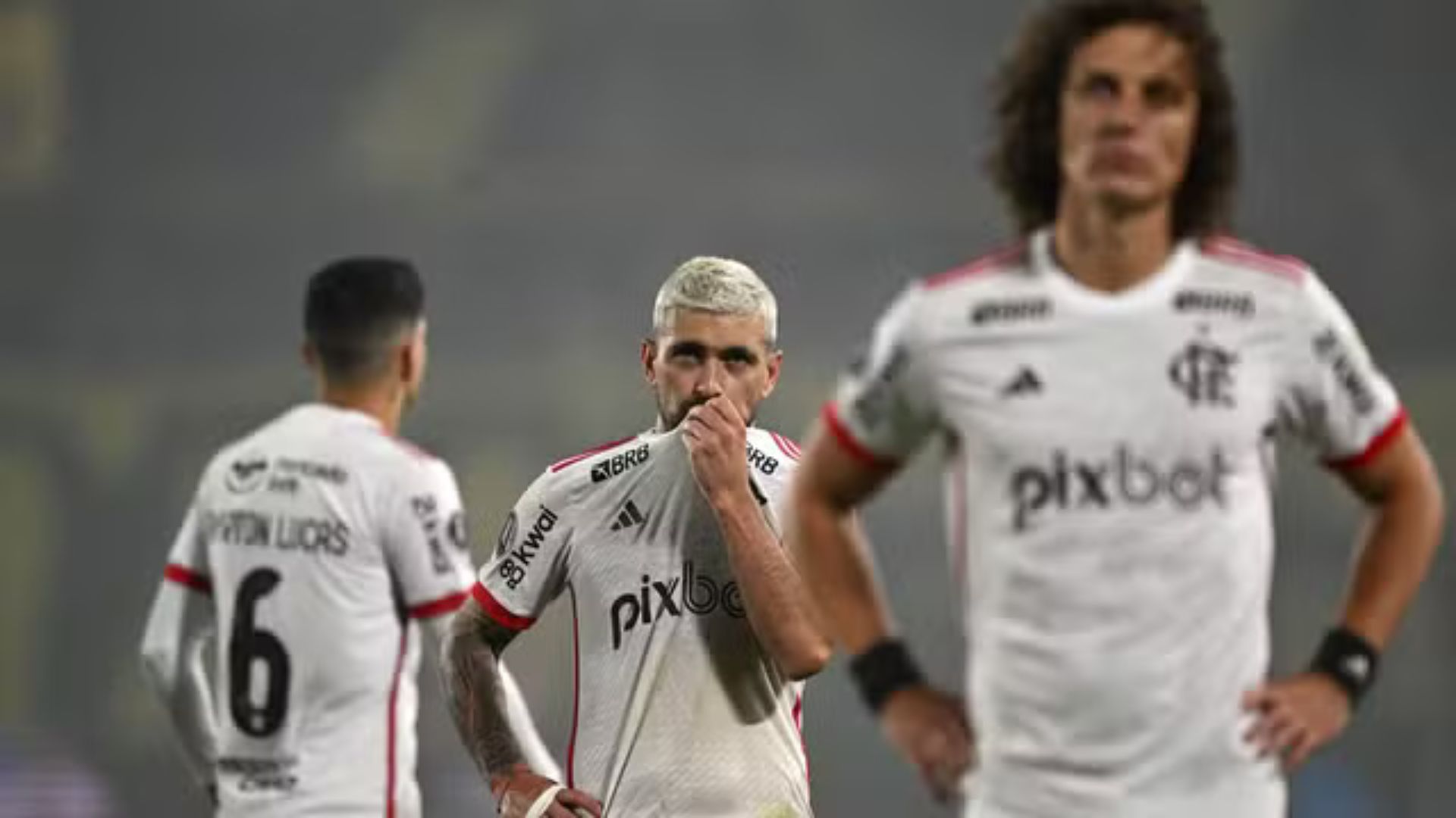 Flamengo é eliminado da Libertadores 2024 após empate sem gols com o Peñarol