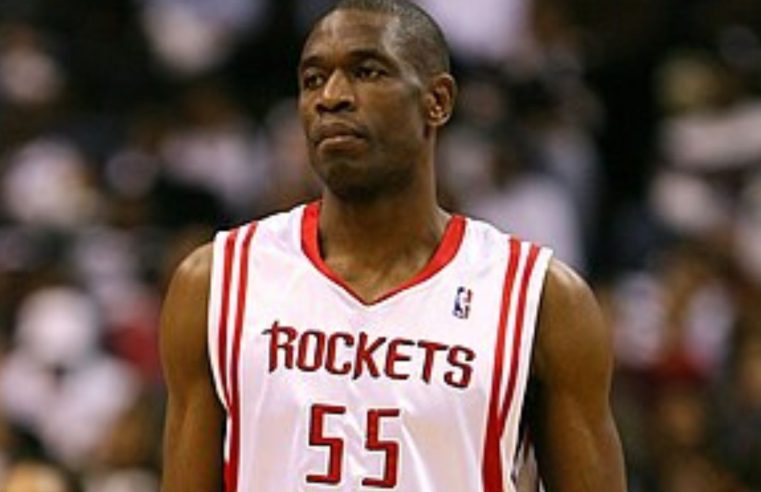 Morre Dikembe Mutombo, lenda defensiva da NBA, aos 58 anos após luta contra câncer