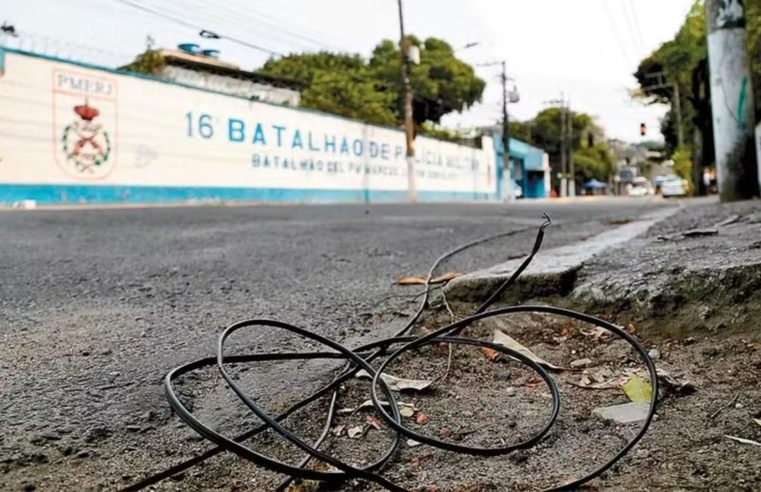 Criminosos cortam cabos e forçam moradores a contratar ‘Gatonet’ em bairros do Rio e Niterói