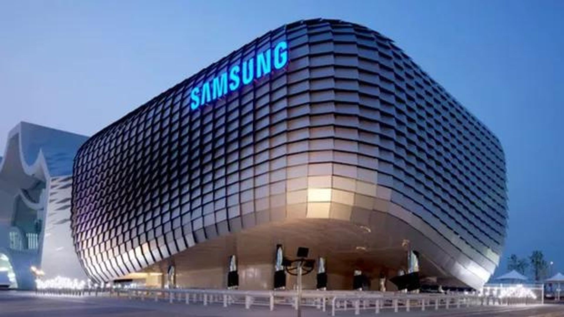 Ex-funcionários da Samsung são presos na Coreia do Sul por roubo de tecnologia de chips avaliada em R$ 18 bilhões