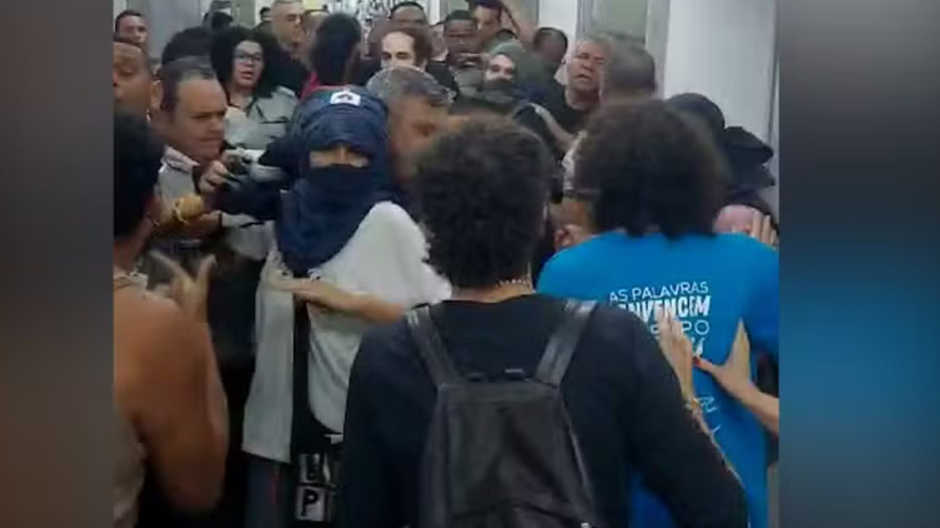 Uerj: Justiça autorizou uso da força policial se local não for desocupado de maneira pacífica por manifestantes