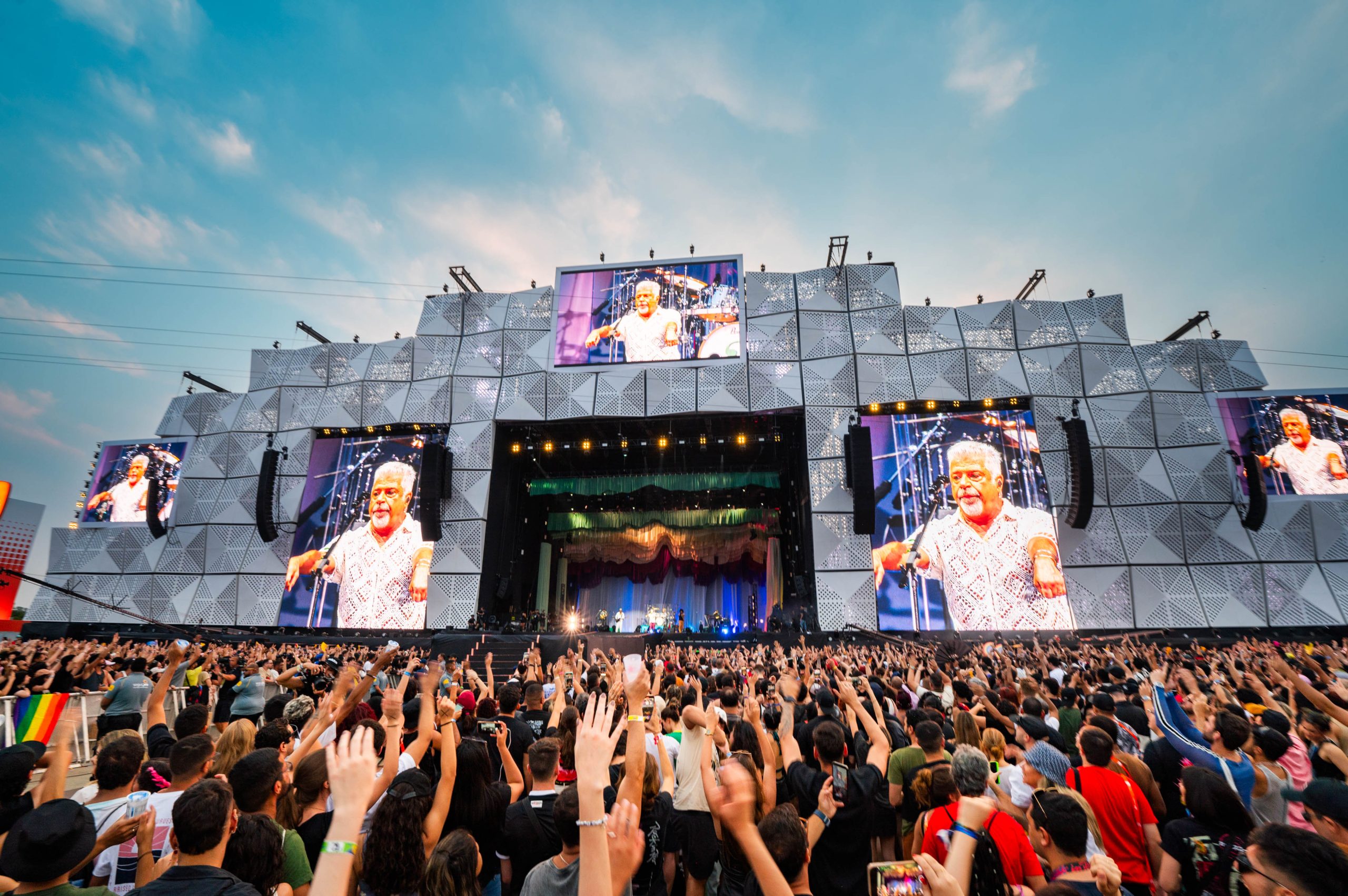 Lulu Santos, NX Zero e Imagine Dragons marcam segundo dia do Rock in Rio, com ingressos esgotados para domingo (15)