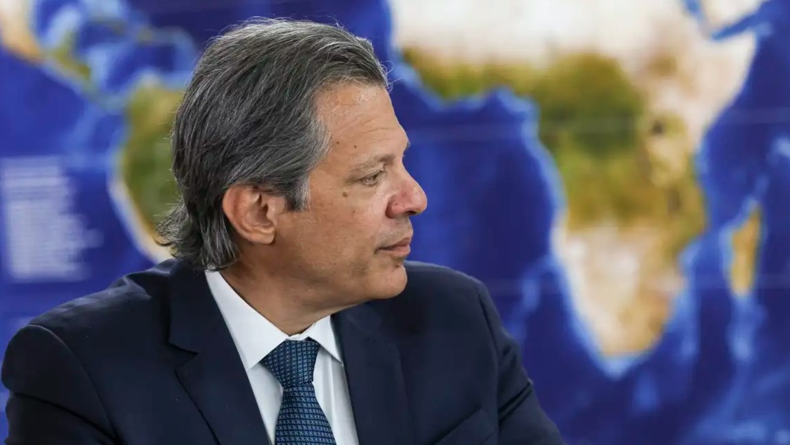 Haddad comemora crescimento e diz que PIB para segundo semestre do ano deve superar 2,8%