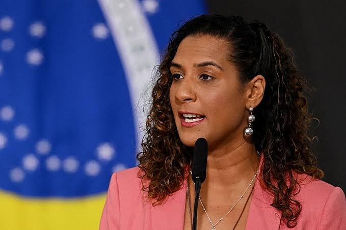 Ministra Anielle Franco lamenta culpabilização de vítimas em caso de assédio envolvendo ex-ministro Silvio Almeida