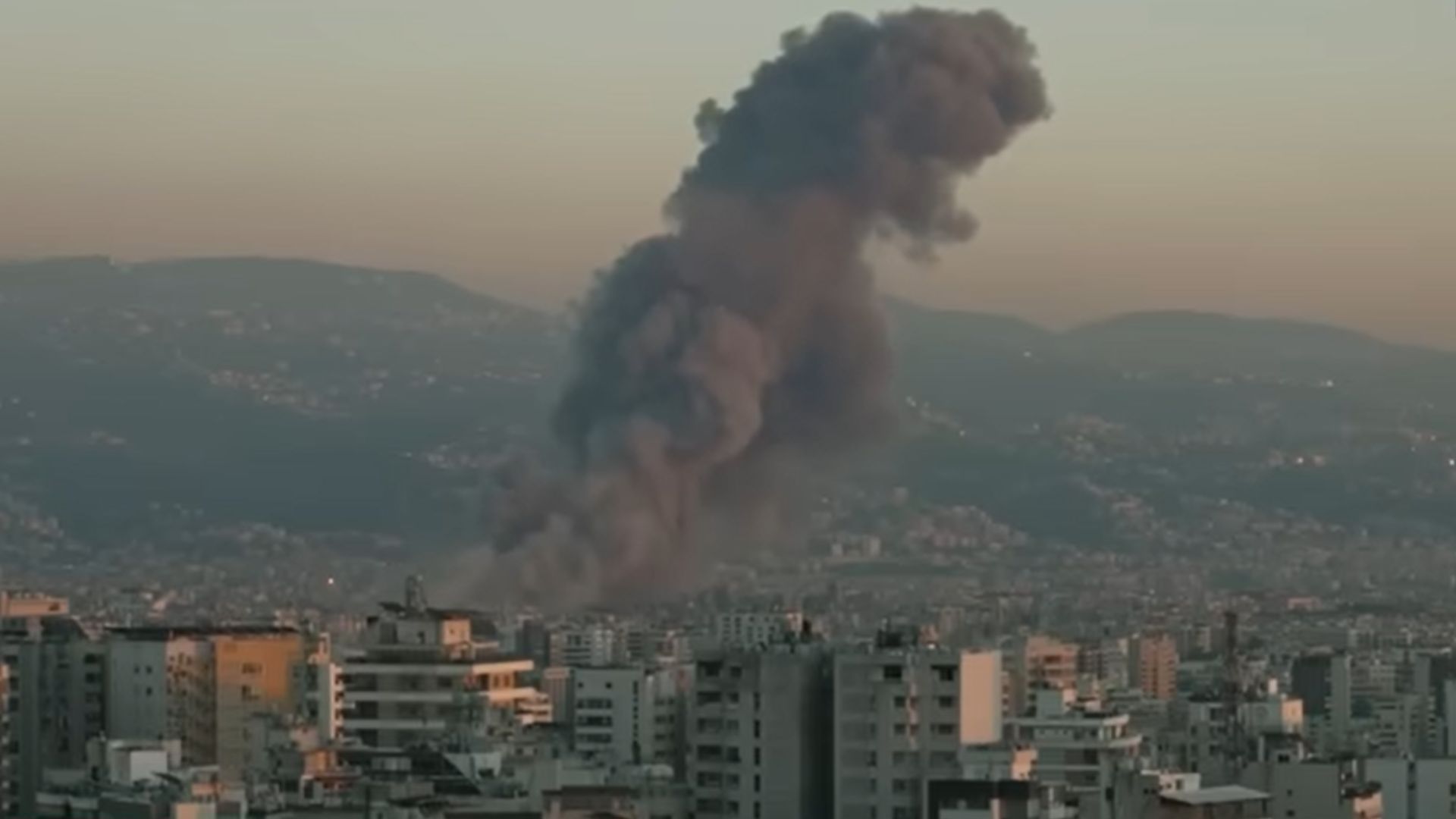 Com uso de drones, Israel bombardeia pela primeira vez centro de Beirute