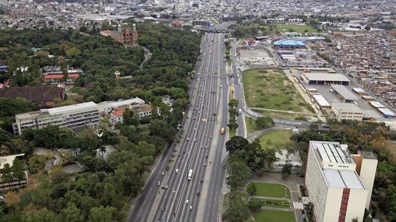 Linha Amarela terá interdição de uma faixa em cada sentido para manutenção da via expressa até domingo (29)