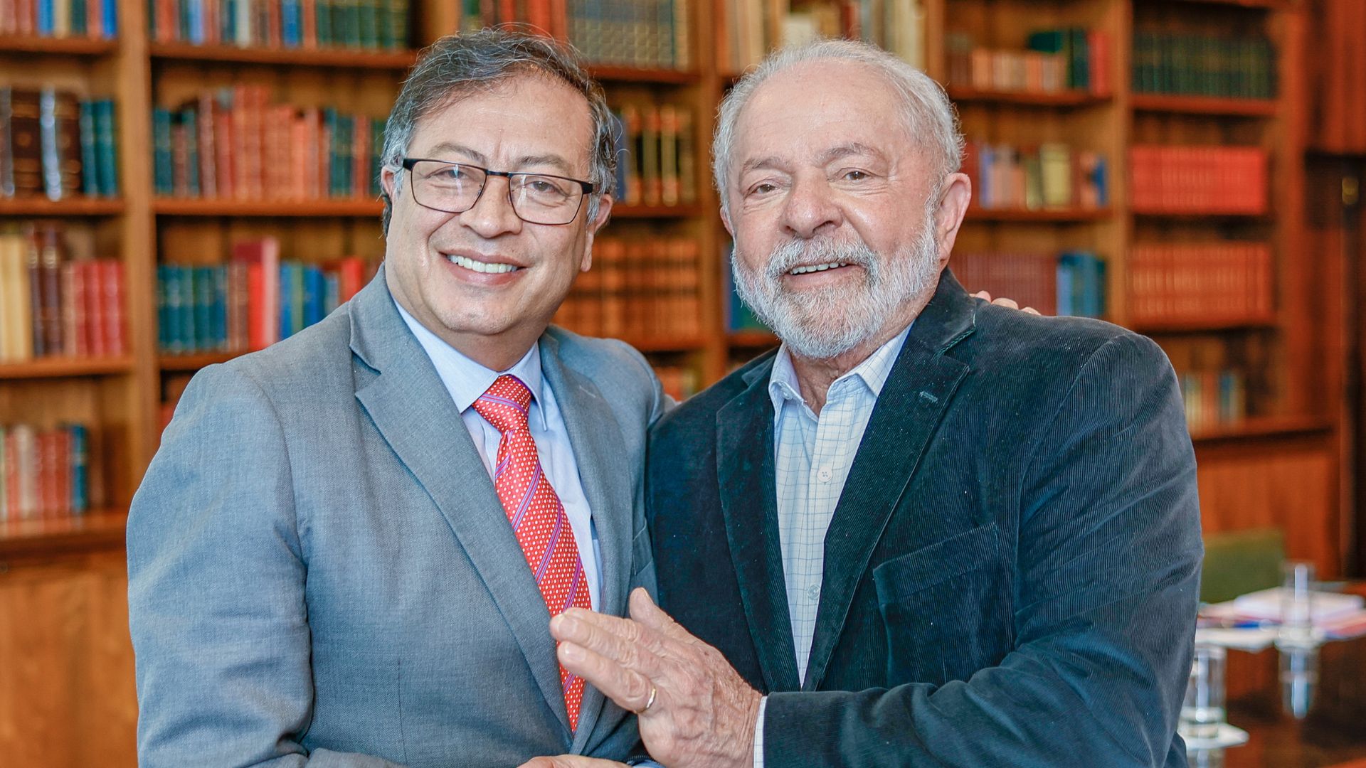 Gustavo Petro, presidente da Colômbia, anuncia reunião com Lula para debater Venezuela