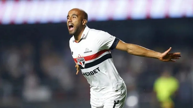 Mudanças na Seleção Brasileira: Lucas Moura é convocado pela primeira vez em seis anos; Savinho é cortado por problemas clínicos